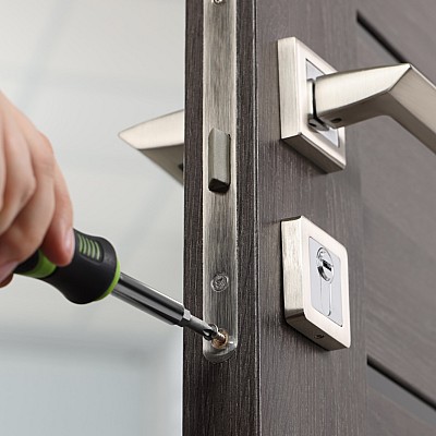 Bild zu Zimmerei, verdeutlicht das Serviceangebot.